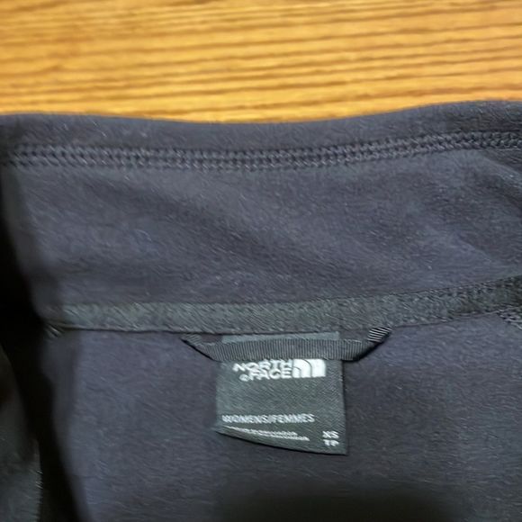 The north face 100wt glcr Qz women pullover 1/4 zip - Picture 5 of 12